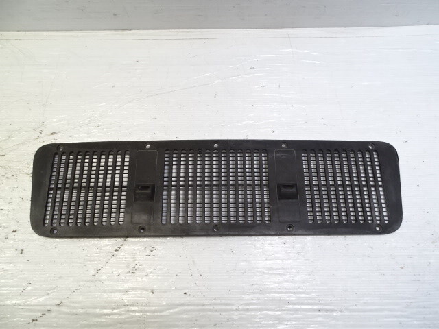 02 Mercedes W463 G500 grille vent, on hood, 4638870125