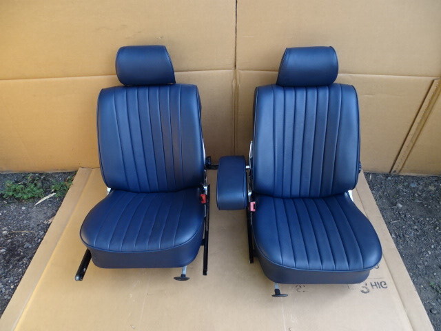 84 Mercedes R107 380SL seat set, front blue