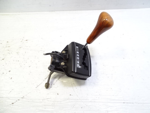 84 Mercedes R107 380SL gear shifter assembly