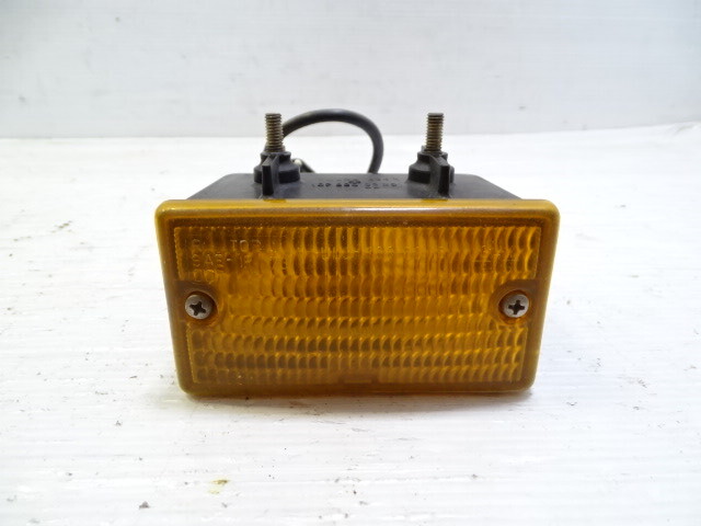 84 Mercedes R107 380SL lamp, turn signal light, left / right, front 1078200420, 1078200320