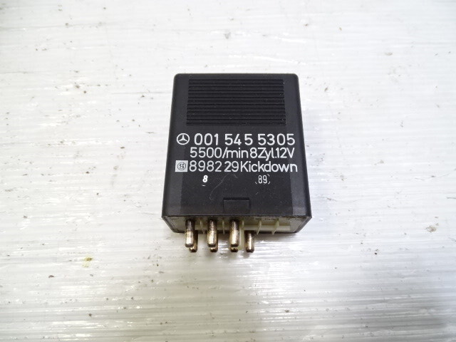 84 Mercedes R107 380SL relay, fuel pump 0015455305