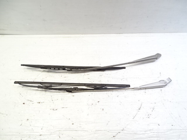 84 Mercedes R107 380SL windshield wiper arms, left and right