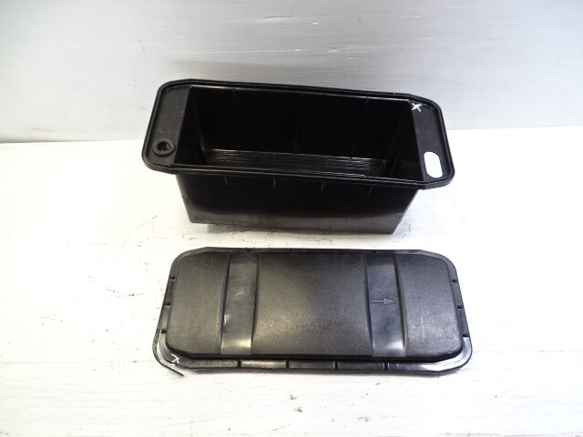 84 Mercedes R107 380SL battery box tray 1078430005, 1078430105