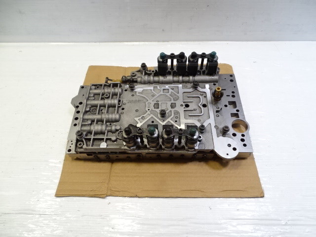 08 Mercedes R230 SL550 valve body with solenoids 7g tronic 722.9, 2202701906