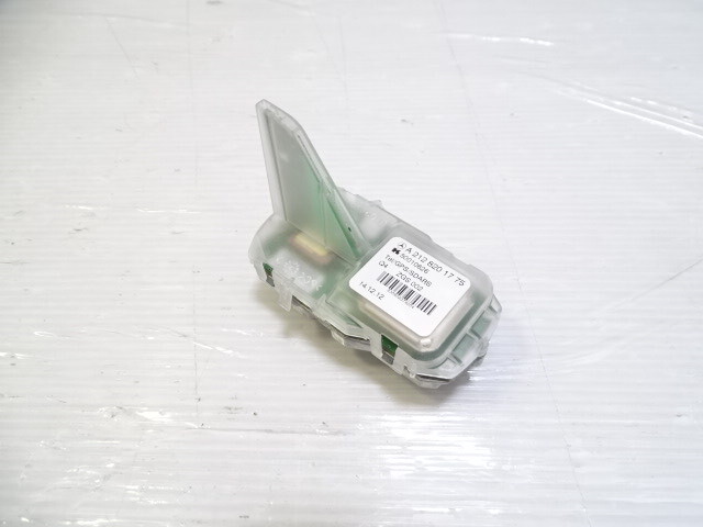 13 Mercedes X166 GL450 antenna, roof mounted 2128201775, shark fin