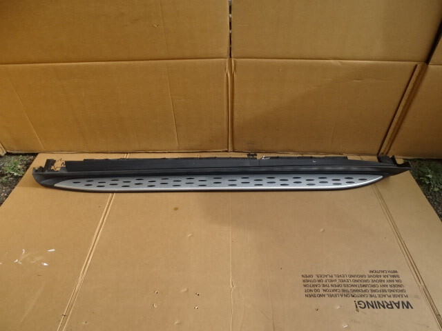 13 Mercedes X166 GL450 beam, running board support bracket, left 1666900010