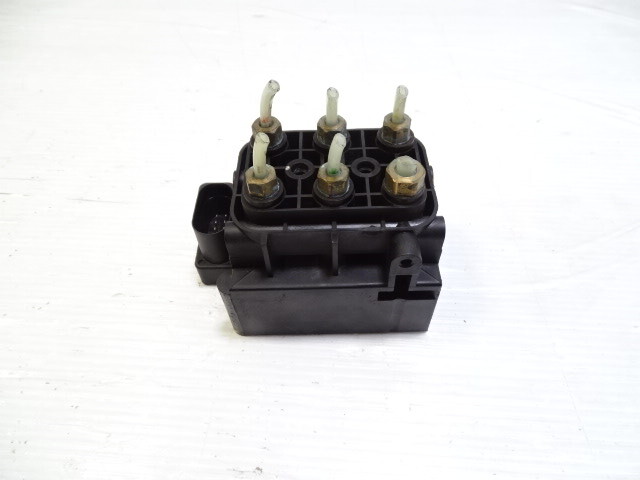 13 Mercedes X166 GL450 valve block, hydraulic suspension, 2912653-42856 aftermarket