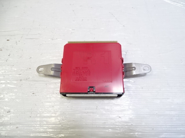 11 Lexus LS460 module, door multiplex, right rear 89224-50130
