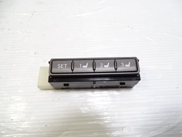 11 Lexus LS460 switch, memory seat right front, 84927-50090