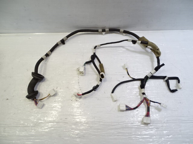 11 Lexus LS460 wiring harness, door, right front 82151-50332