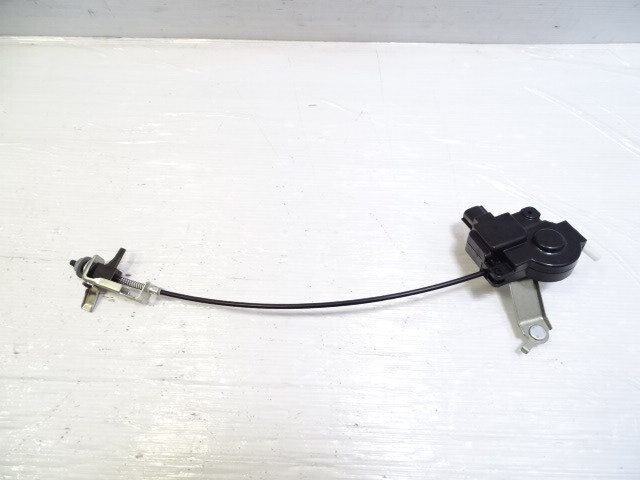 11 Lexus LS460 fuel door lid actuator, 77030-50030