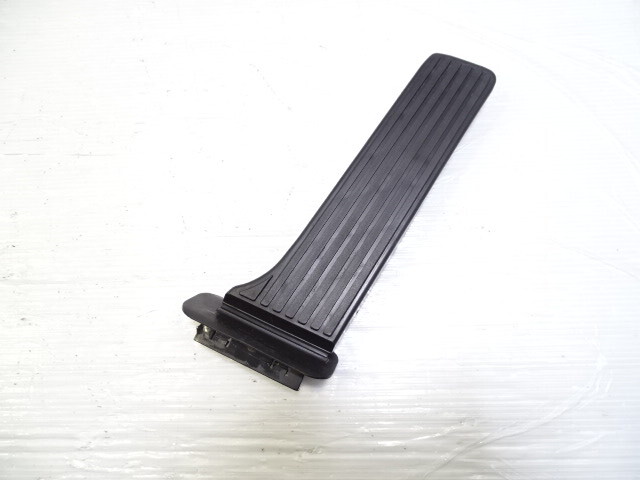 11 Lexus LS460 gas accelerator pedal pad