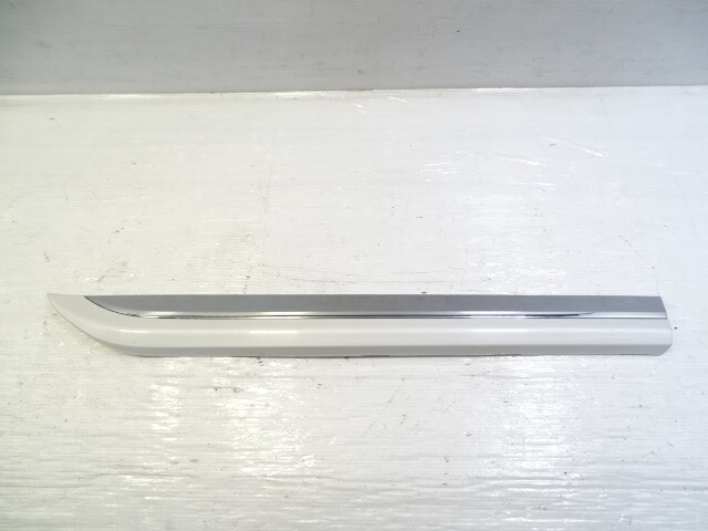11 Lexus LS460 trim, door moulding, right rear 75075-50050 SWB