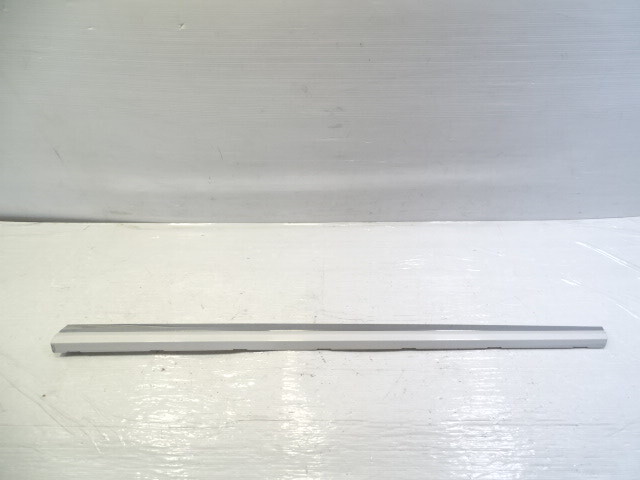 11 Lexus LS460 trim, door moulding, right front 75071-50050
