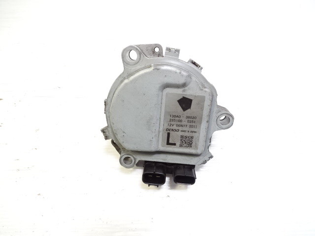 11 Lexus LS460 camshaft timing solenoid left 235100-0351
