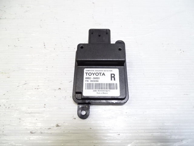 11 Lexus LS460 module, seat sensor occupancy, right front 89952-0w031