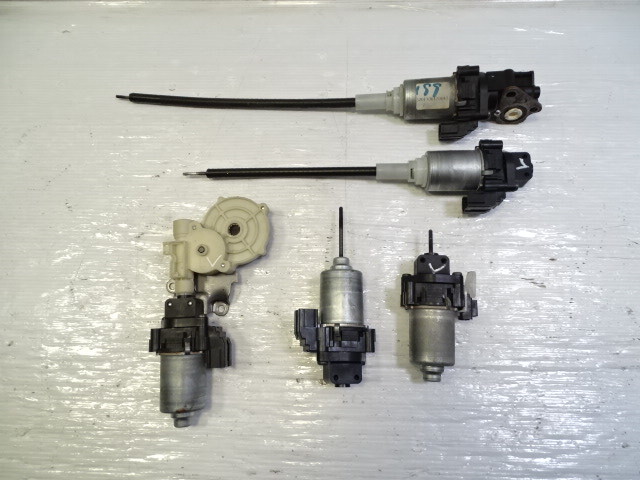 11 Lexus LS460 seat track motors left front 85820-30760 85820-30750