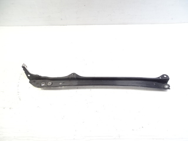 11 Lexus LS460 radiator support bar, center 53205-50060