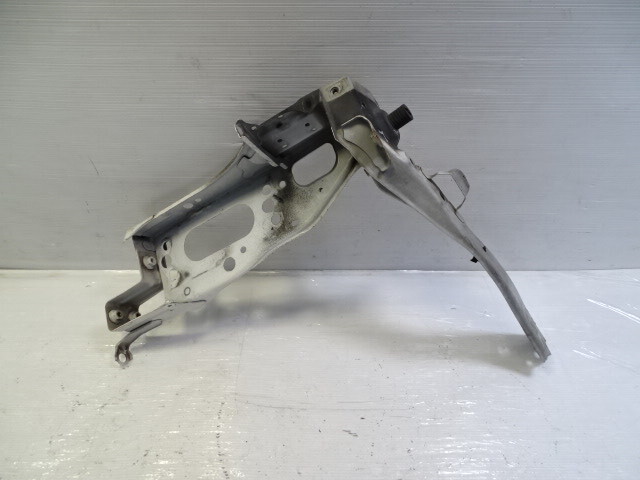 11 Lexus LS460 headlight support bracket, left, 53203-50901