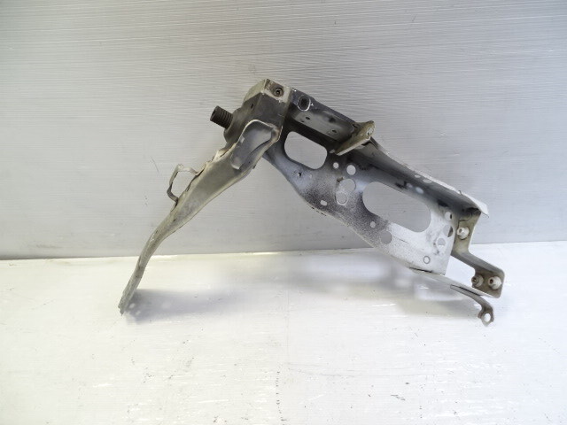 11 Lexus LS460 headlight support bracket, right, 53202-50901
