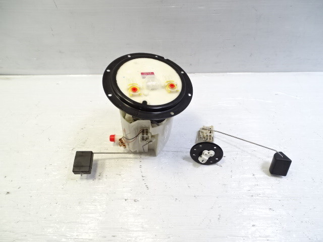 11 Lexus LS460 fuel pump 77020-50071