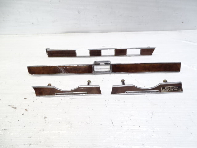 85 Mercedes R107 380SL trim set, on dash 1076892071 1076890330 1076891471 1076891571