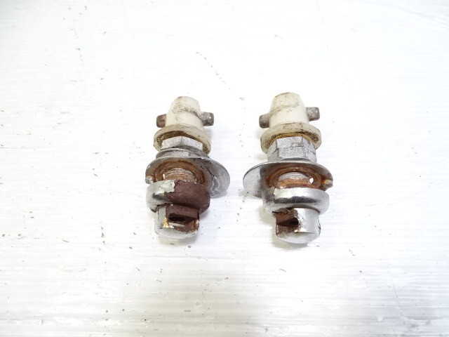 85 Mercedes R107 380SL latch set, for hard top lock, middle