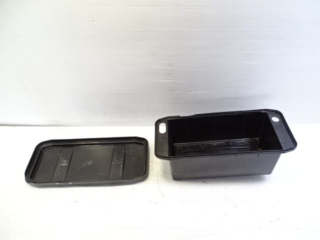 85 Mercedes R107 380SL battery box tray 1078430005, 1078430105