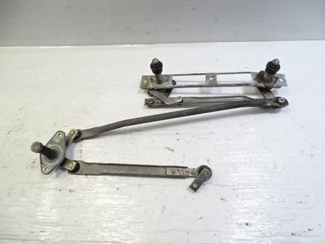 85 Mercedes R107 380SL windshield wiper motor linkage