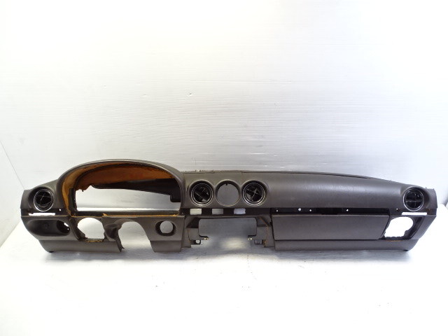 85 Mercedes R107 380SL dashboard, dash board brown