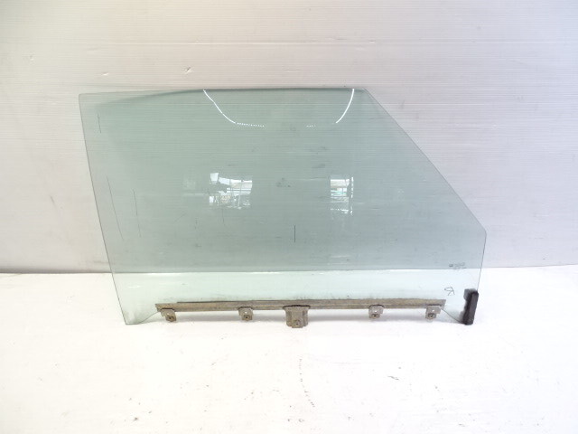 85 Mercedes R107 380SL glass, door window, right