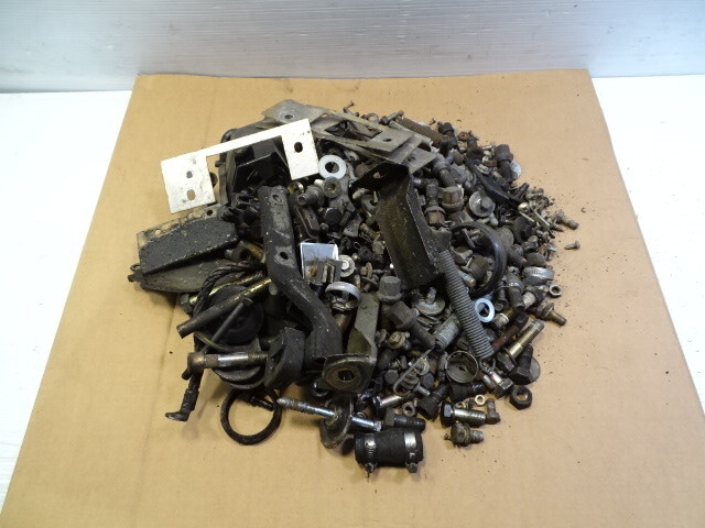 85 Mercedes R107 380SL nuts, bolts and hardware