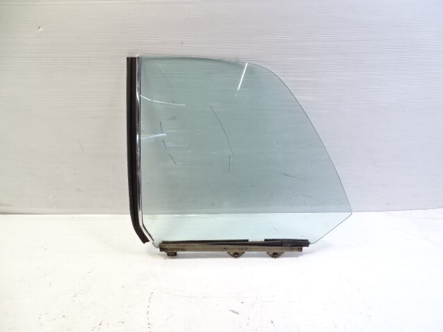 79 Mercedes W123 300CD glass quarter left rear Coupe