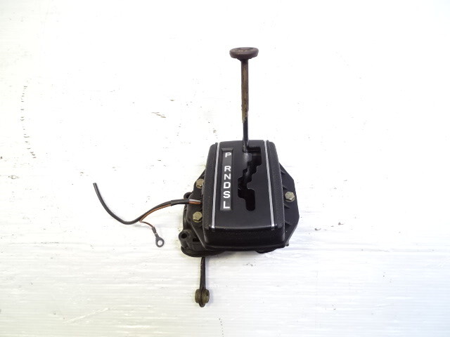 79 Mercedes W123 300CD gear shifter selector assembly
