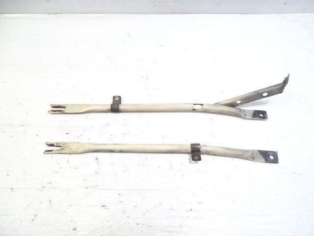 79 Mercedes W123 300CD bracket set aux fan radiator core support