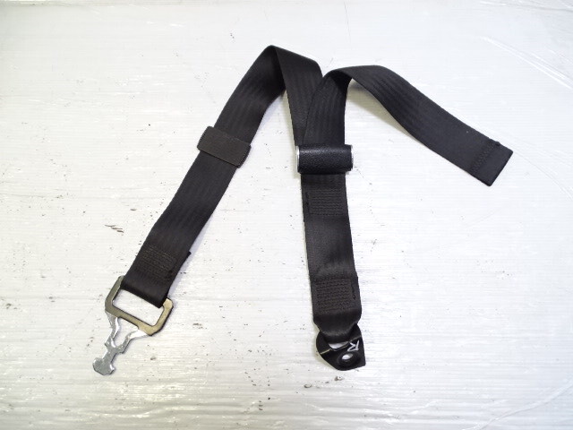 79 Mercedes W123 300CD seat belt buckle strap rear center black 1238602085 Coupe