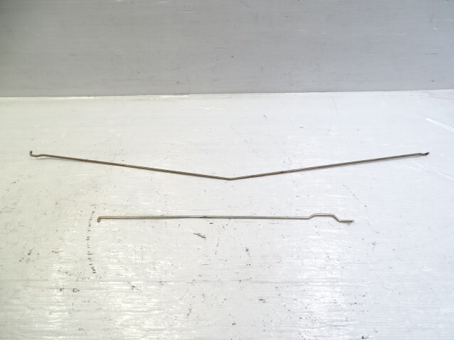 79 Mercedes W123 300CD door lock cable rod, left front Coupe