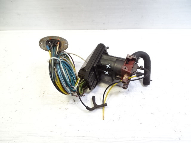79 Mercedes W123 300CD servo, heater control valve