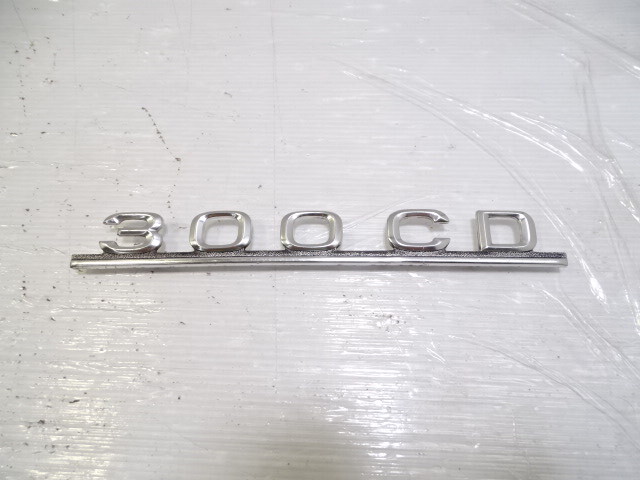 79 Mercedes W123 300CD  emblem, on trunk lid 1238171415 300CD Coupe