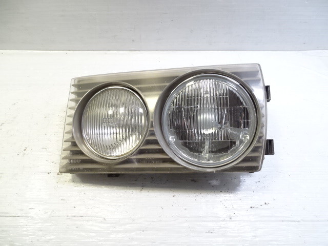 79 Mercedes W123 300CD lamp, headlight, left 1305543067