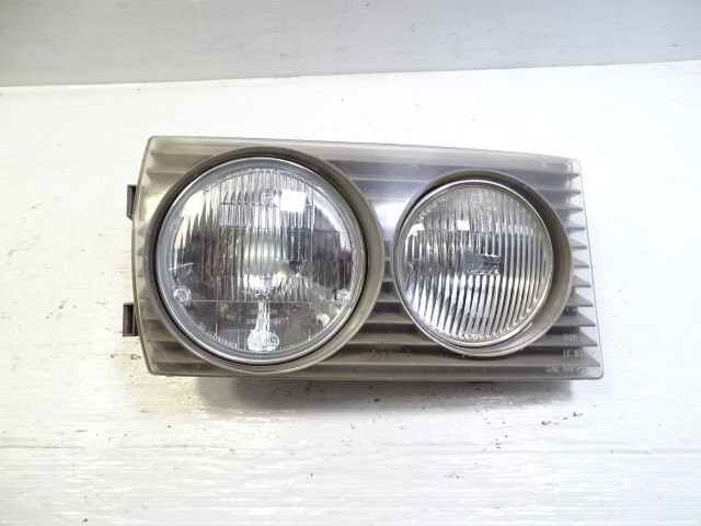 79 Mercedes W123 300CD lamp, headlight, right 1305543067