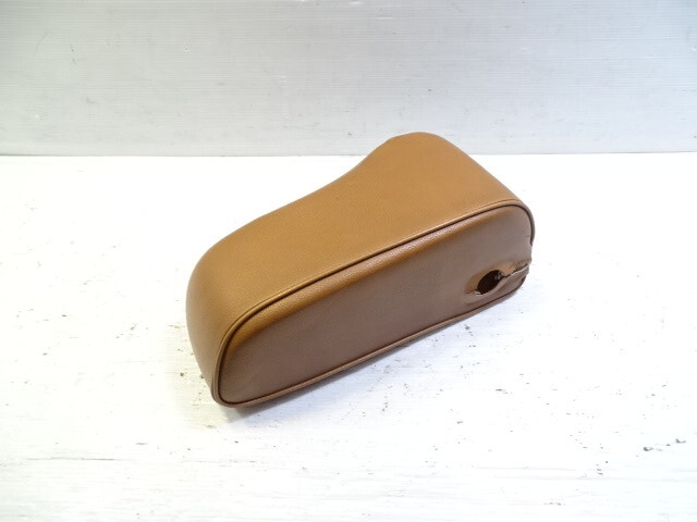 79 Mercedes W123 300CD center console, armrest, palomino