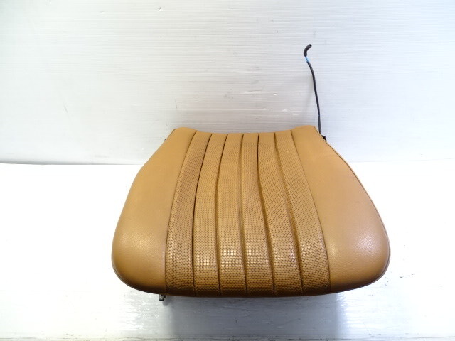79 Mercedes W123 300CD seat cushion, bottom, left front palomino Coupe