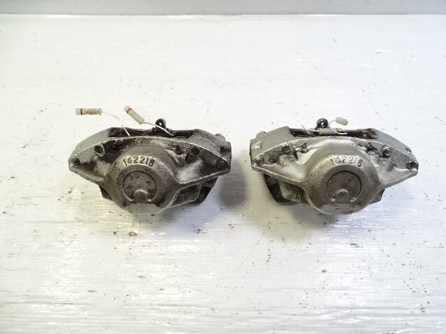 79 Mercedes W123 300CD brake calipers, front