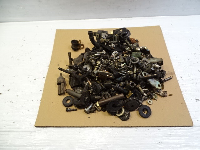 79 Mercedes W123 300CD nuts, bolts and hardware