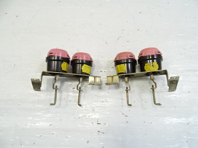 Mercedes R107 380SL vacuum valve actuator set, for fresh air flaps 9062100162
