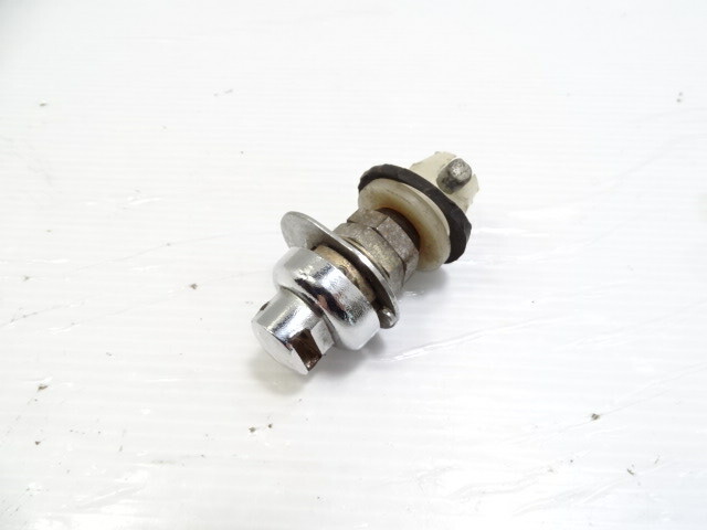 Mercedes R107 380SL latch, for hard top lock, middle