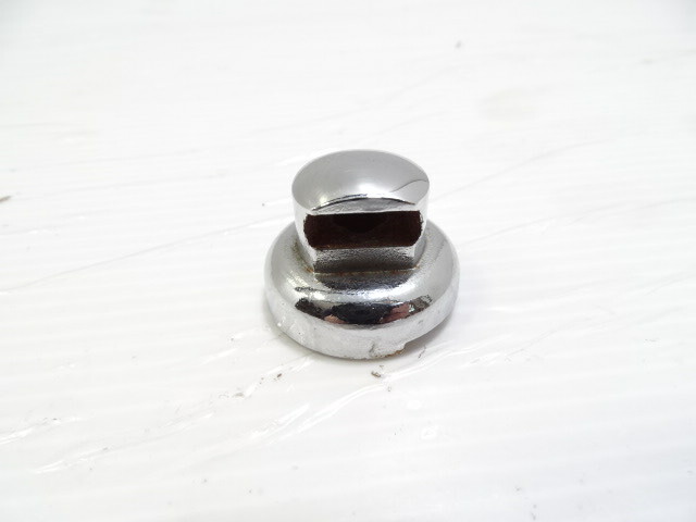 Mercedes R107 380SL knob, for hard top lock, middle