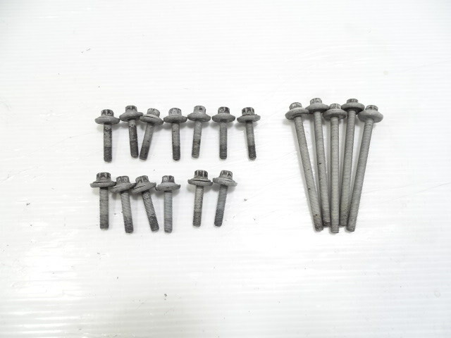 Mercedes R170 SLK320 bolts set of 18, engine motor valve cover, left / right