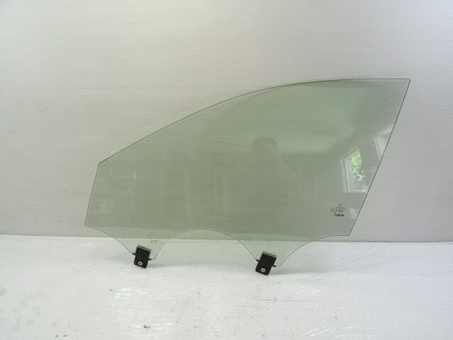Mercedes W222 S550 glass, door window, left front sedan